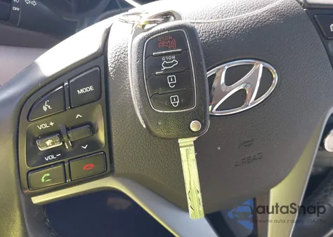 2018 Hyundai Tucson Sel z USA, uszkodzony, nr VIN KM8J3CA44JU735889